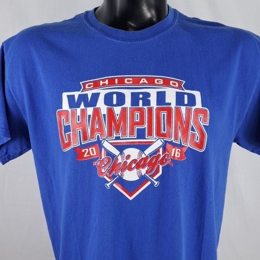 Chicago Cubs 2016 MLB World Series Baseball Champions blue & red LG t-shirt